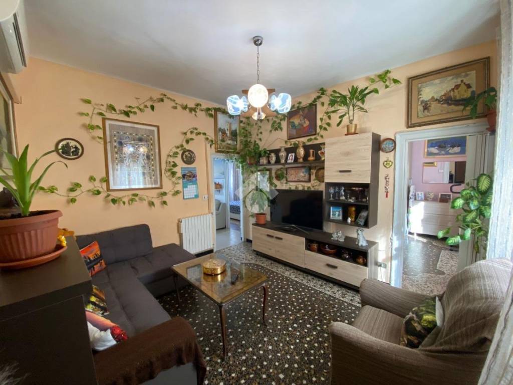 appartamento in vendita a Genova in zona Sampierdarena