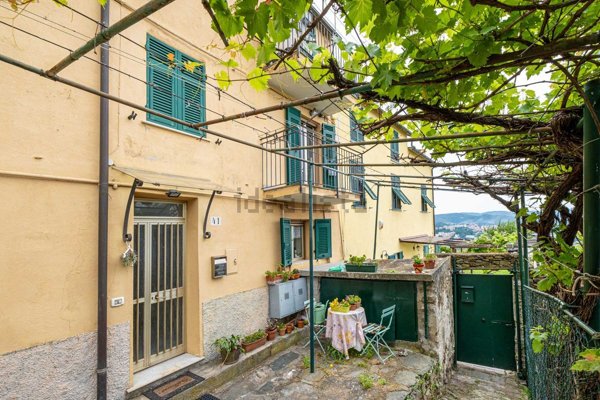 appartamento in vendita a Genova in zona Crevari