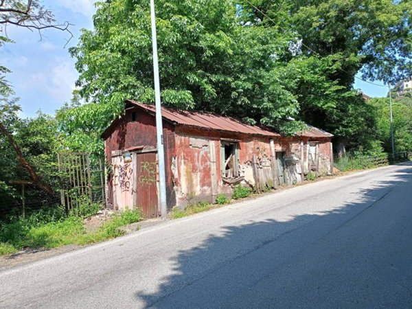 casa indipendente in vendita a Genova in zona Lagaccio / Granarolo