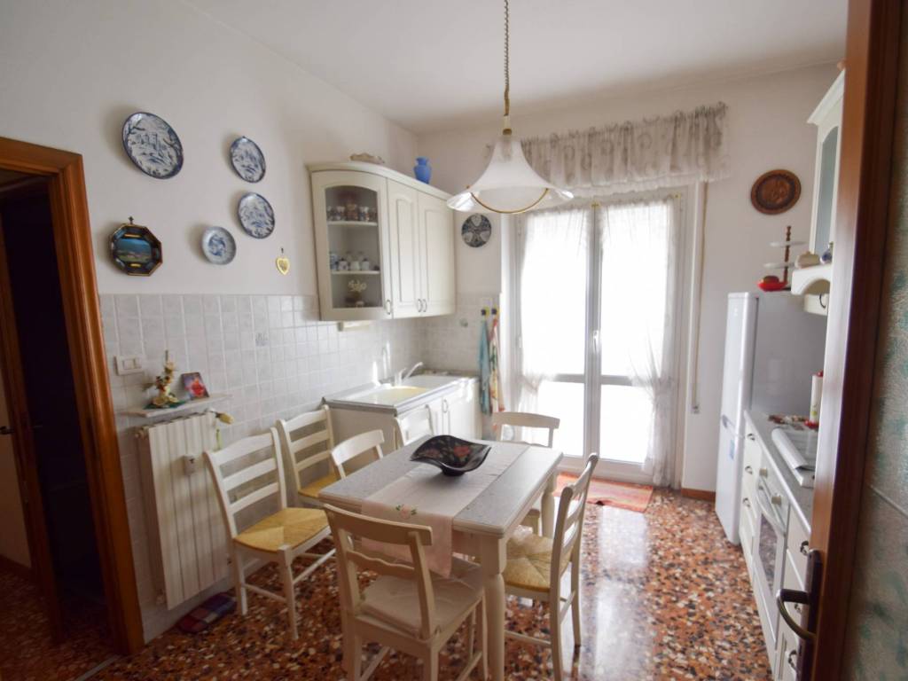 appartamento in vendita a Genova in zona Palmaro / Pra'