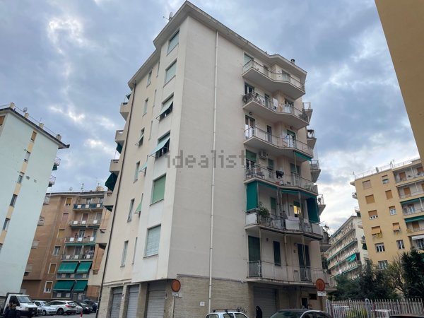 appartamento in vendita a Genova in zona Pegli
