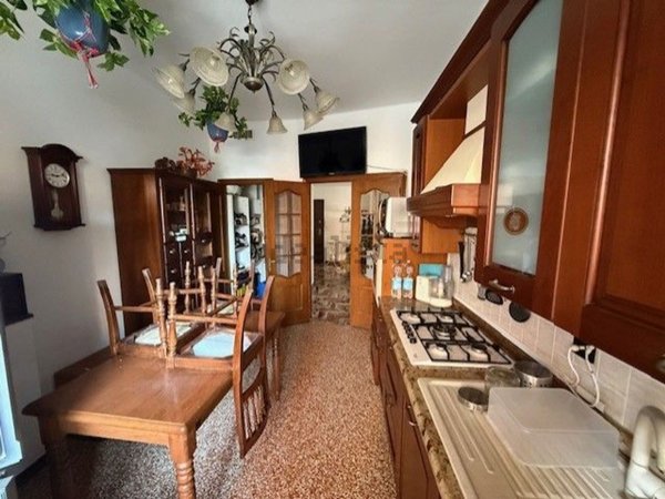 appartamento in vendita a Genova in zona Palmaro / Pra'