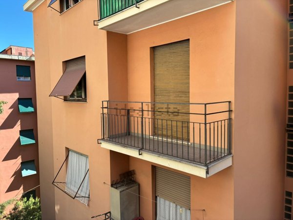 appartamento in vendita a Genova in zona Staglieno