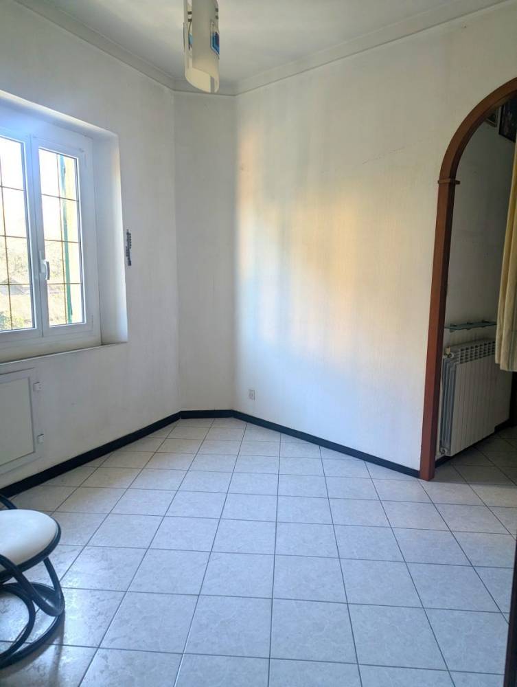 appartamento in vendita a Genova in zona Pontedecimo