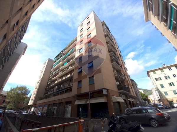 appartamento in vendita a Genova in zona Sestri Ponente