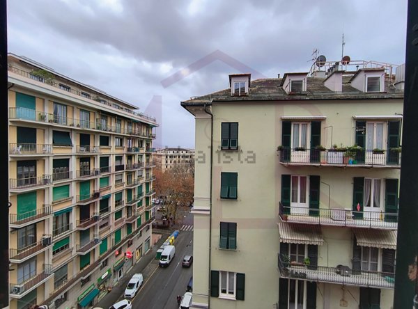 appartamento in vendita a Genova in zona Carignano