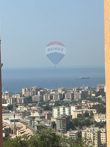 appartamento in vendita a Genova in zona Oregina