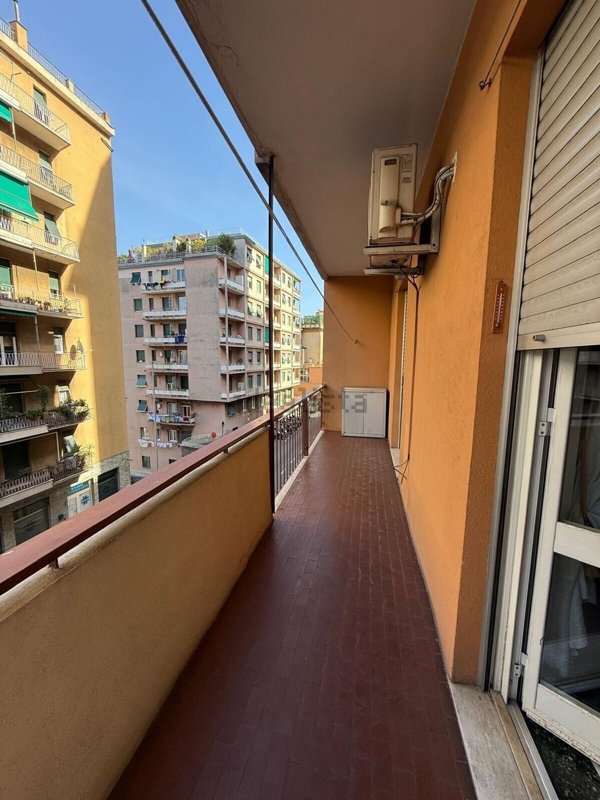 appartamento in vendita a Genova in zona Staglieno
