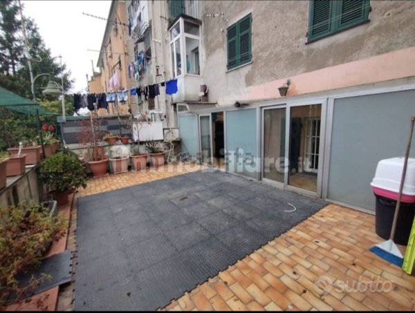 appartamento in vendita a Genova in zona Rivarolo