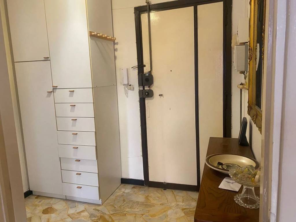 appartamento in vendita a Genova in zona Lagaccio / Granarolo
