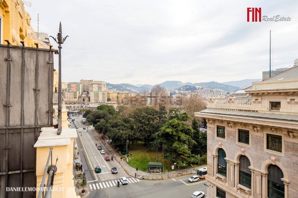 appartamento in vendita a Genova in zona Portoria / Piccapietra