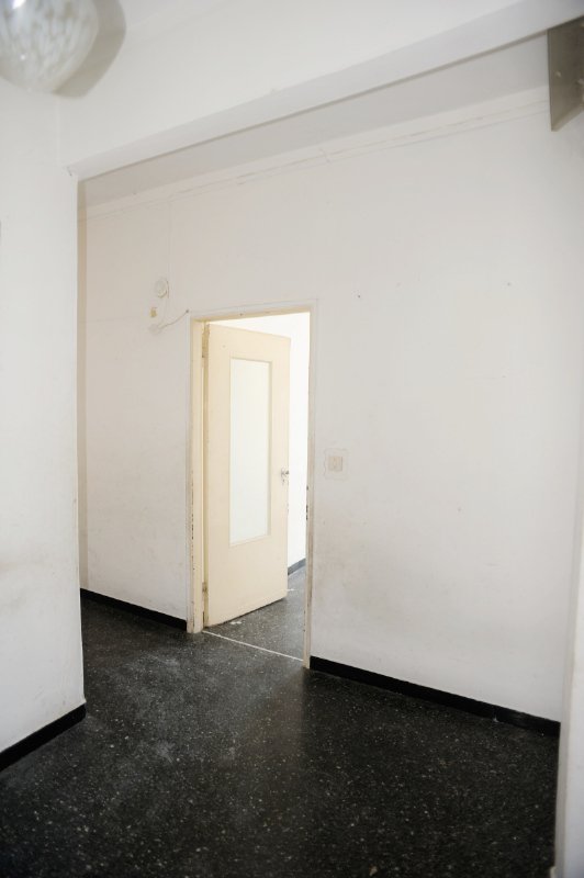 negozio in vendita a Genova in zona Palmaro / Pra'