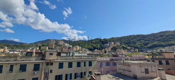 appartamento in vendita a Genova in zona Certosa