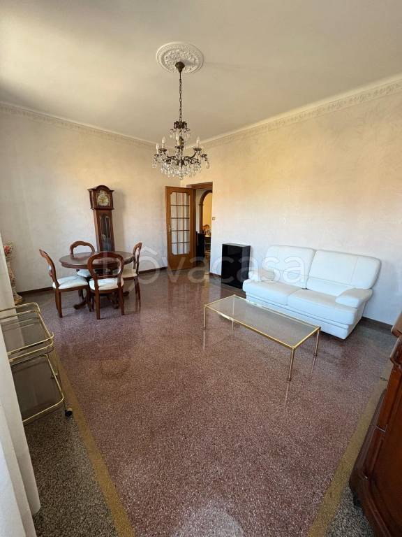 appartamento in vendita a Genova in zona Staglieno