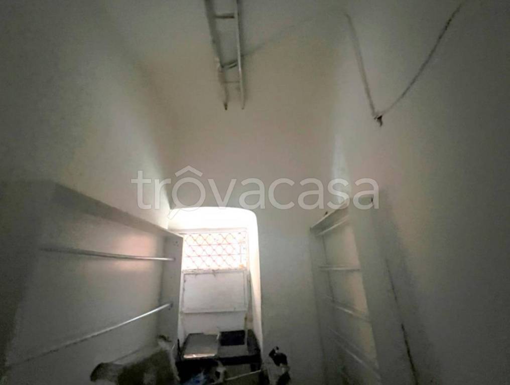 negozio in vendita a Genova in zona Sampierdarena