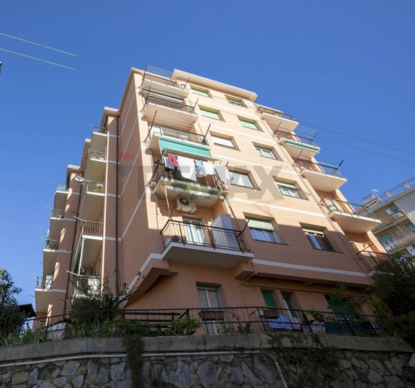 appartamento in vendita a Genova in zona Palmaro / Pra'