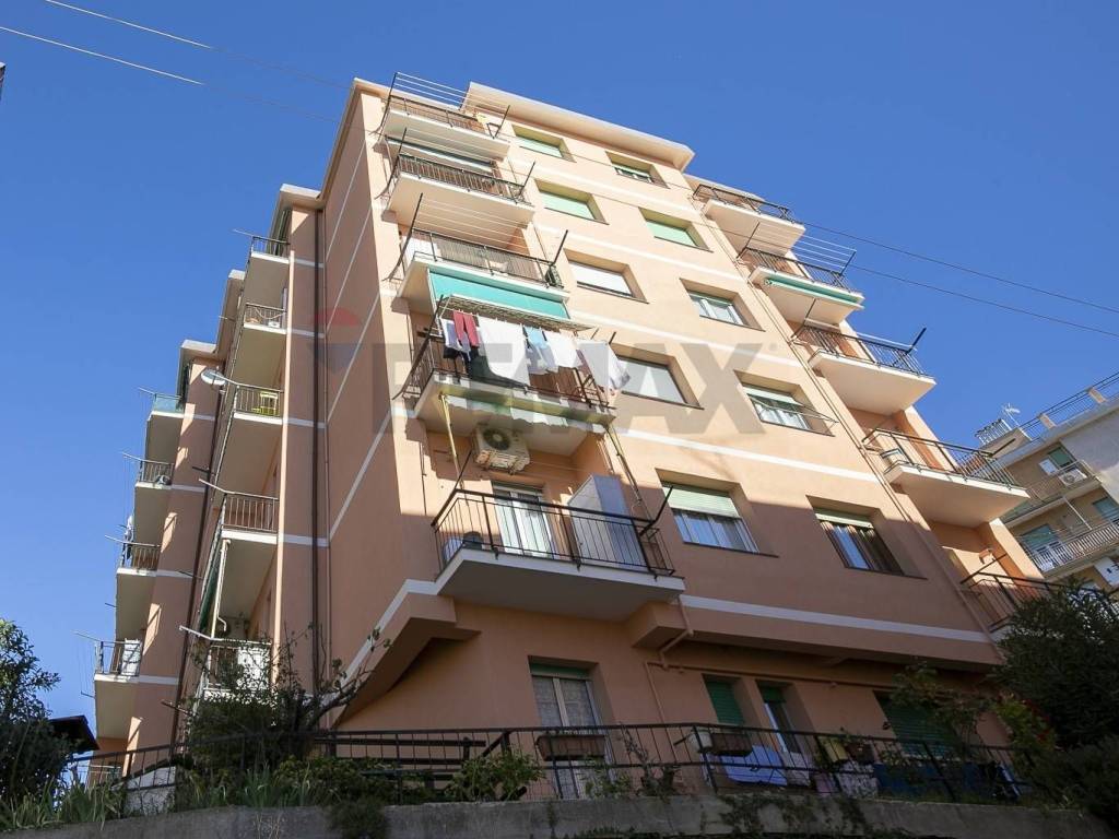 appartamento in vendita a Genova in zona Palmaro / Pra'