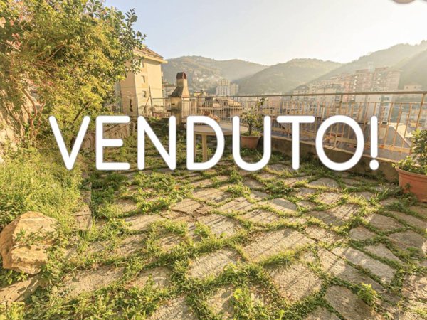 appartamento in vendita a Genova in zona Quezzi