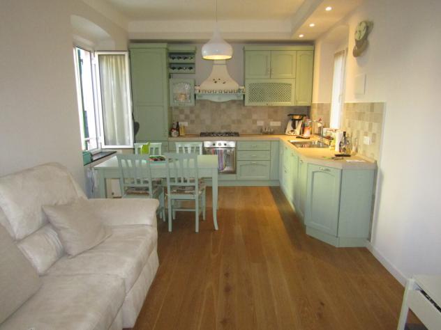 appartamento in vendita a Genova in zona Quarto dei Mille