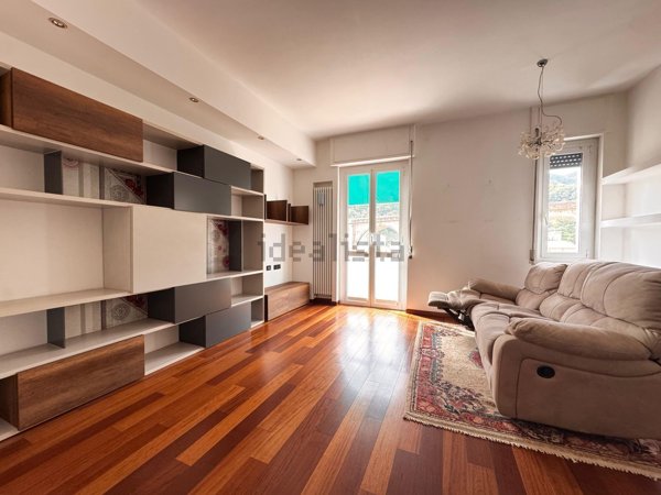 appartamento in vendita a Genova in zona Bolzaneto