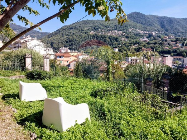 appartamento in vendita a Genova in zona Struppa