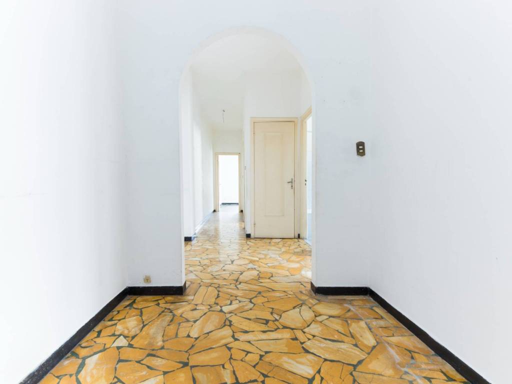 appartamento in vendita a Genova in zona Molassana