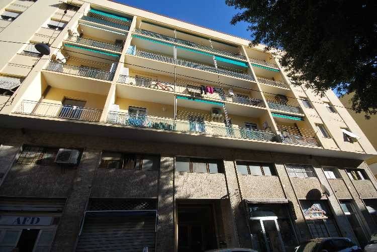 appartamento in vendita a Genova in zona Sturla