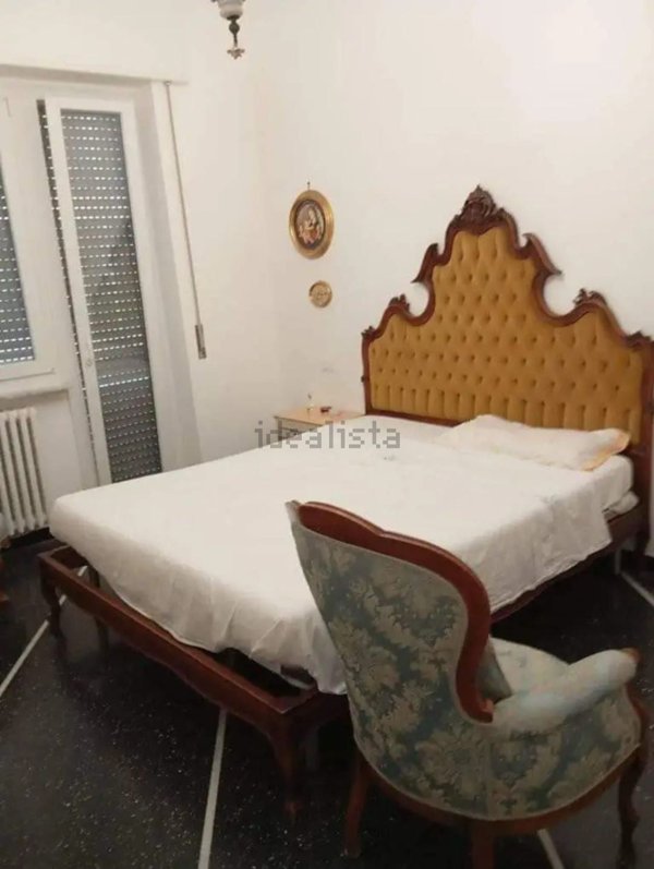 appartamento in vendita a Genova in zona Sestri Ponente