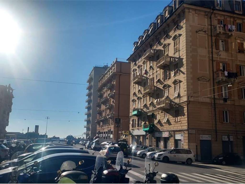 appartamento in vendita a Genova in zona Foce