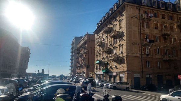 appartamento in vendita a Genova in zona Foce