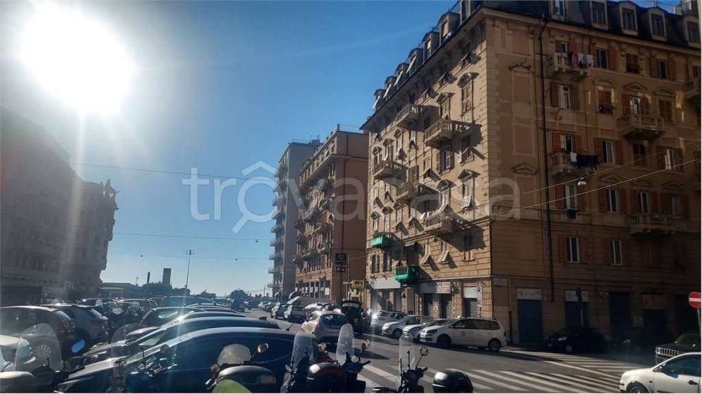 appartamento in vendita a Genova in zona Foce