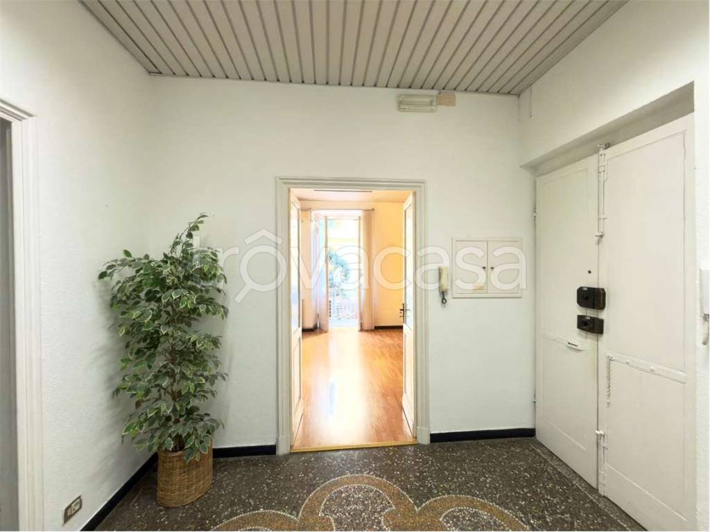 appartamento in vendita a Genova in zona Foce