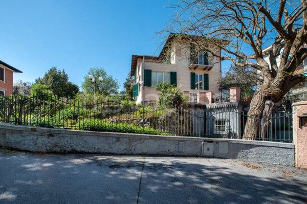 casa indipendente in vendita a Genova