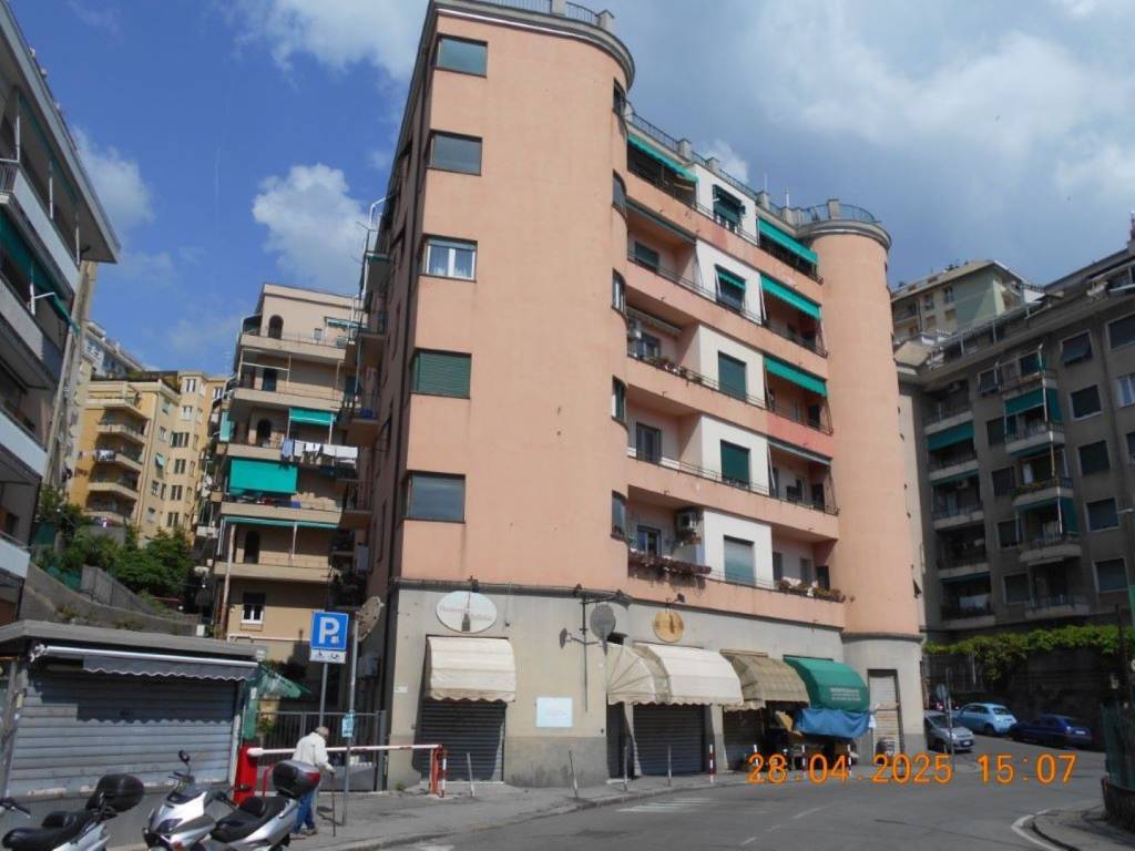 negozio in vendita a Genova