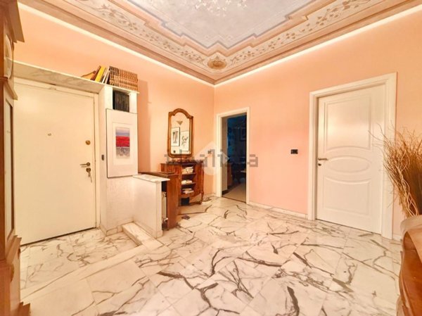 appartamento in vendita a Genova in zona Foce