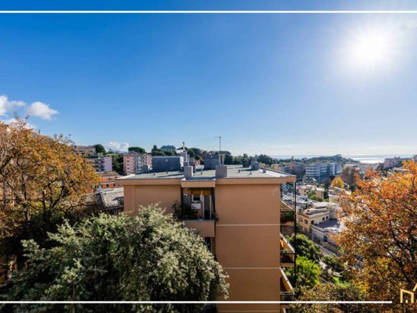 appartamento in vendita a Genova in zona Sturla