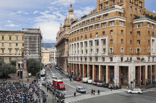 ufficio in vendita a Genova in zona Lagaccio / Granarolo