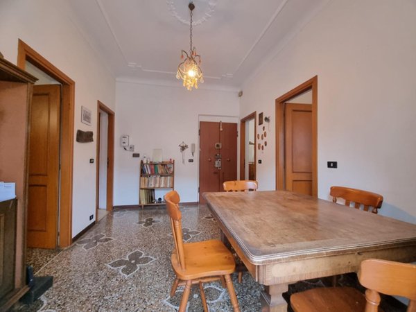 appartamento in vendita a Genova in zona Staglieno