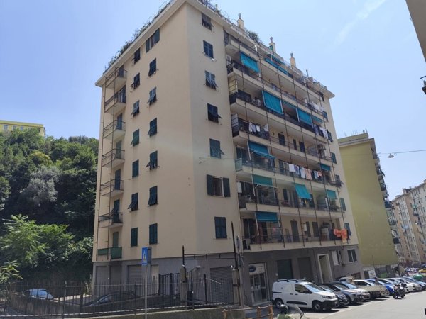 appartamento in vendita a Genova in zona Sampierdarena