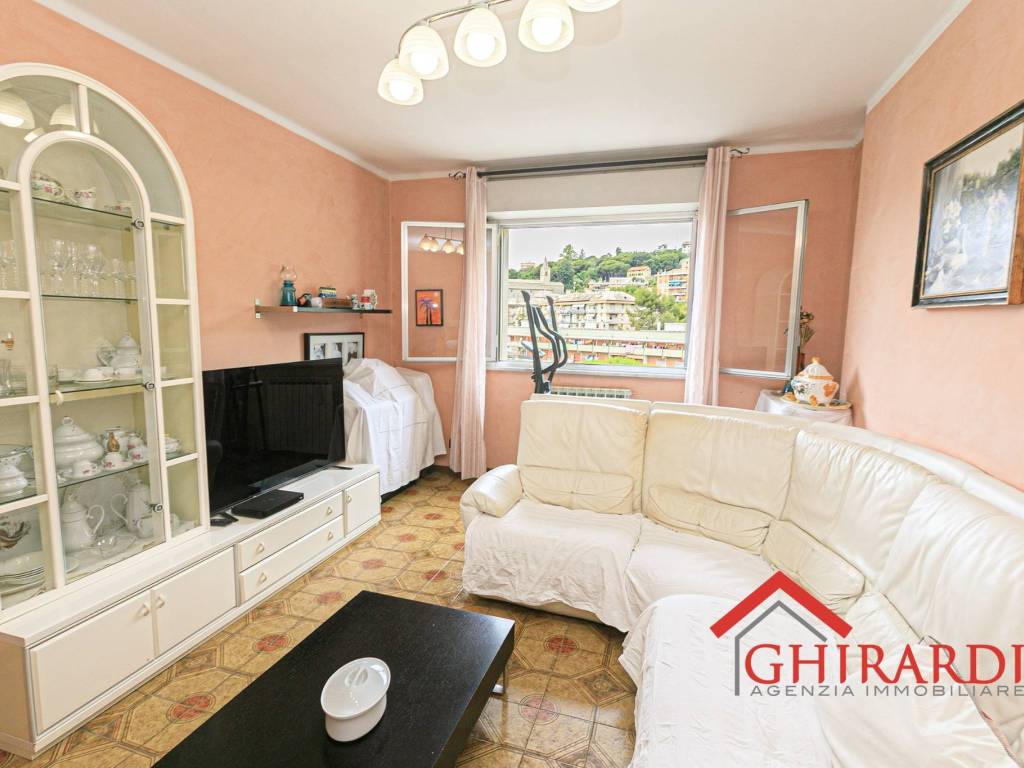 appartamento in vendita a Genova in zona Sestri Ponente