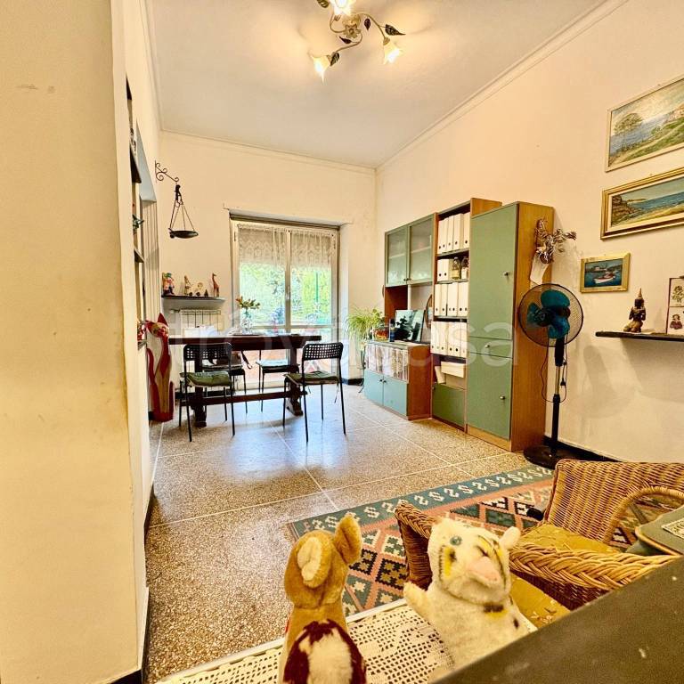 appartamento in vendita a Genova in zona Molassana