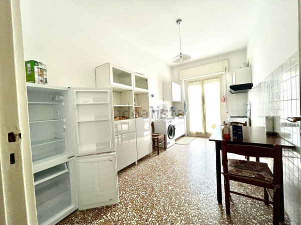 appartamento in vendita a Genova in zona Sestri Ponente