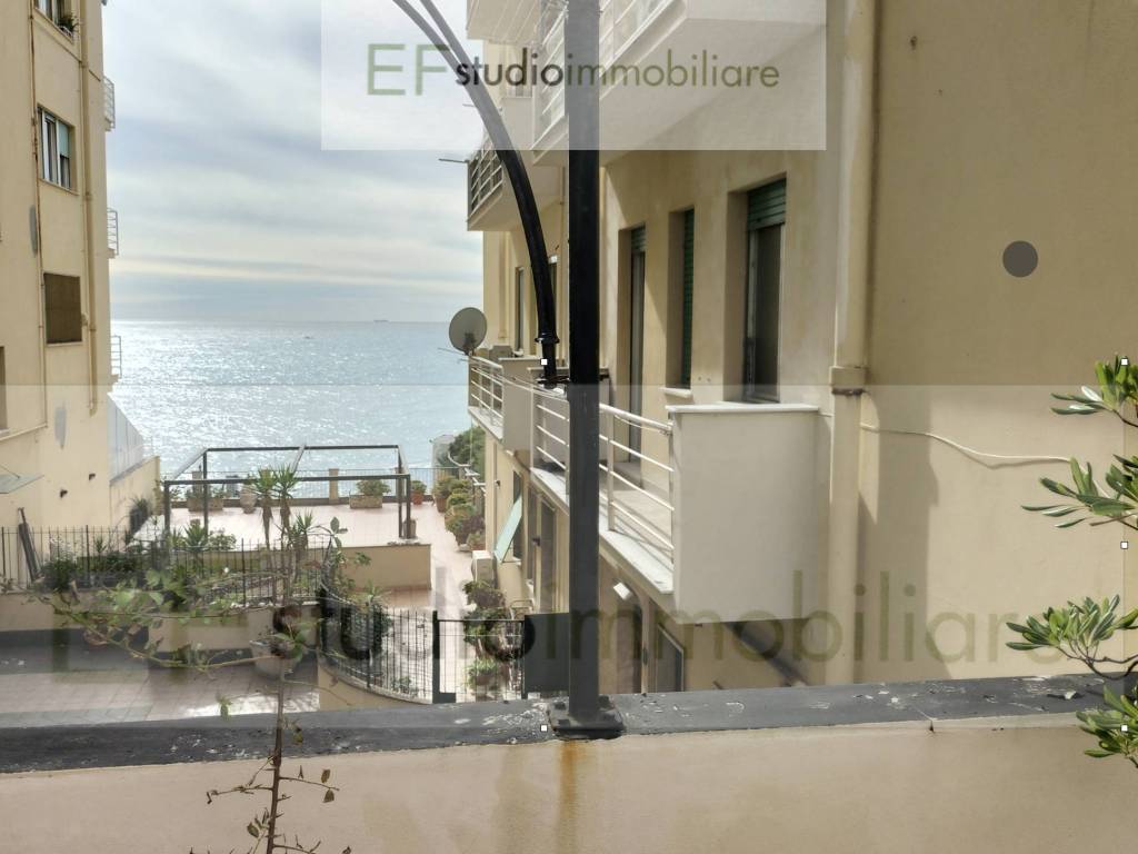appartamento in vendita a Genova in zona Nervi