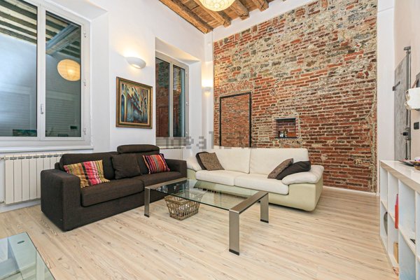 appartamento in vendita a Genova in zona Sottoripa / Maddalena / Molo