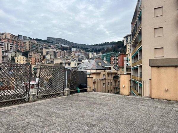 appartamento in vendita a Genova in zona Marassi