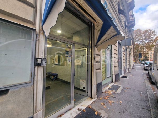 negozio in vendita a Genova in zona Foce