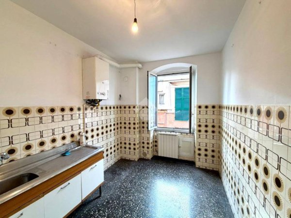 appartamento in vendita a Genova in zona Rivarolo