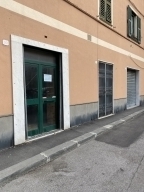 negozio in vendita a Genova in zona Sampierdarena