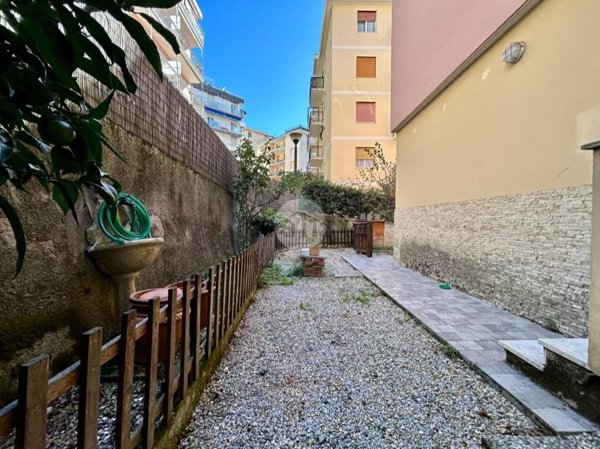 appartamento in vendita a Genova in zona Pegli