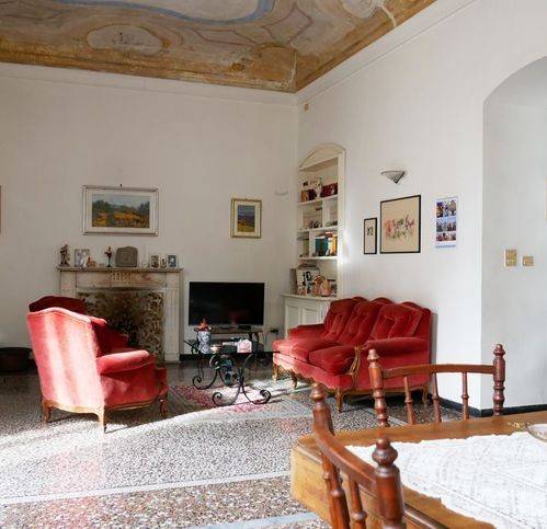 appartamento in vendita a Genova in zona Sestri Ponente